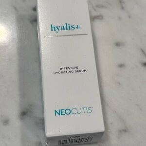 Neocutis Hyalis+ Intensive Hydrating Serum